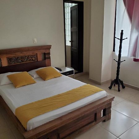 Hotel Cataluna ペレイラ エクステリア 写真