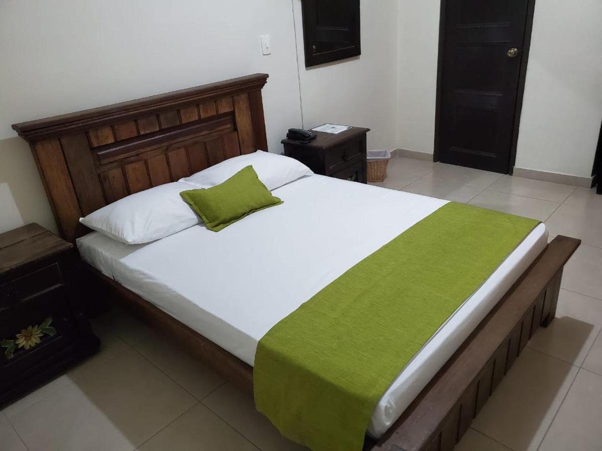 Hotel Cataluna ペレイラ エクステリア 写真