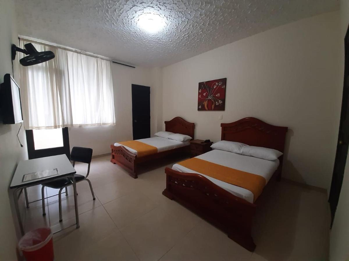 Hotel Cataluna ペレイラ エクステリア 写真